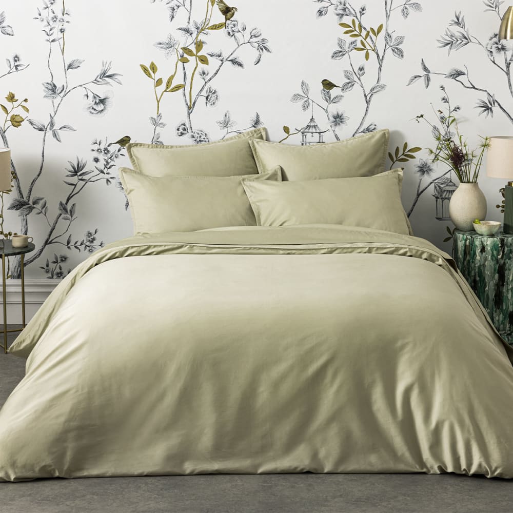Drap housse en satin de coton bio vert clair 180x200 - Maisons du Monde