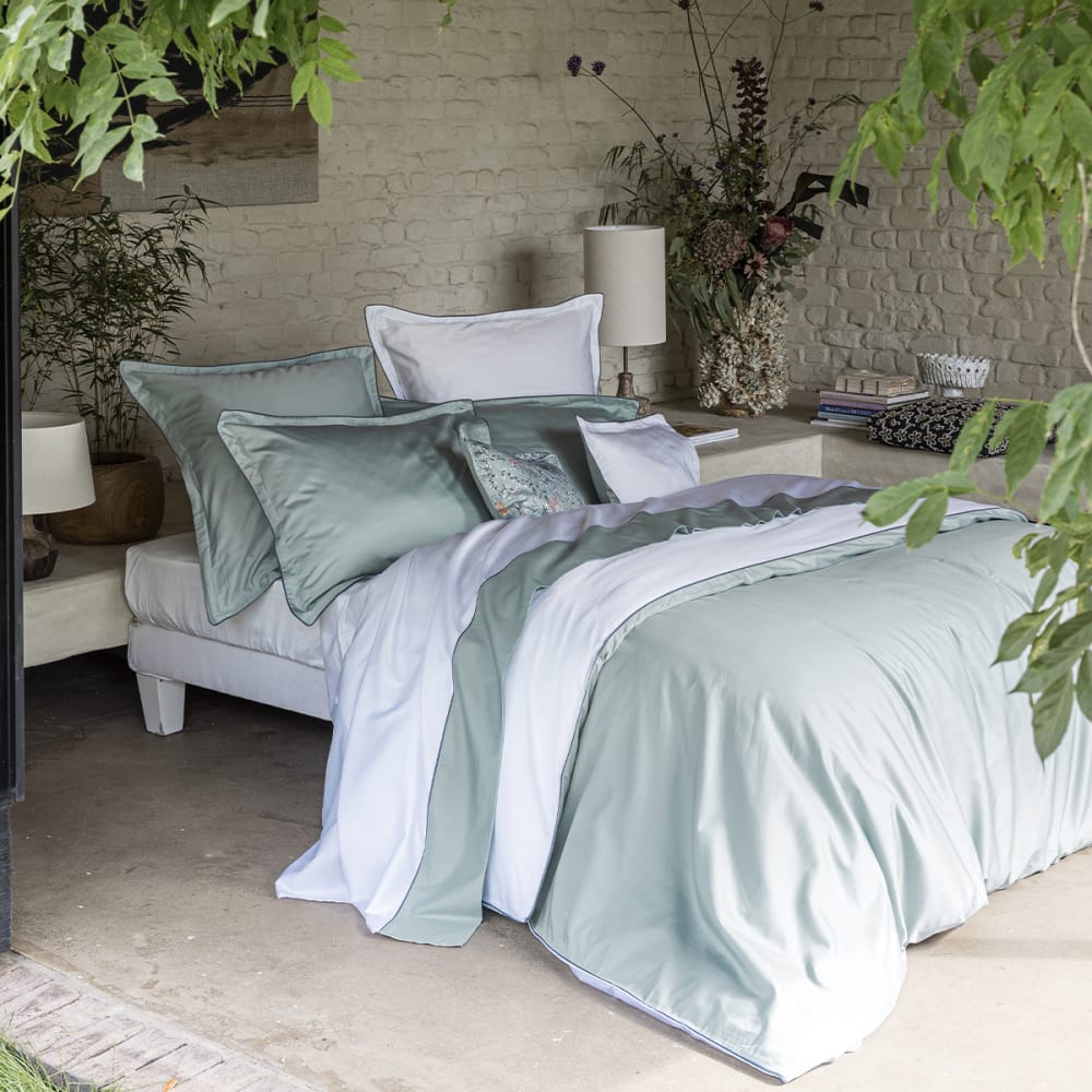 Alexandre Turpault Housse de couette en satin de coton bio bleu 240x220 style classique chic