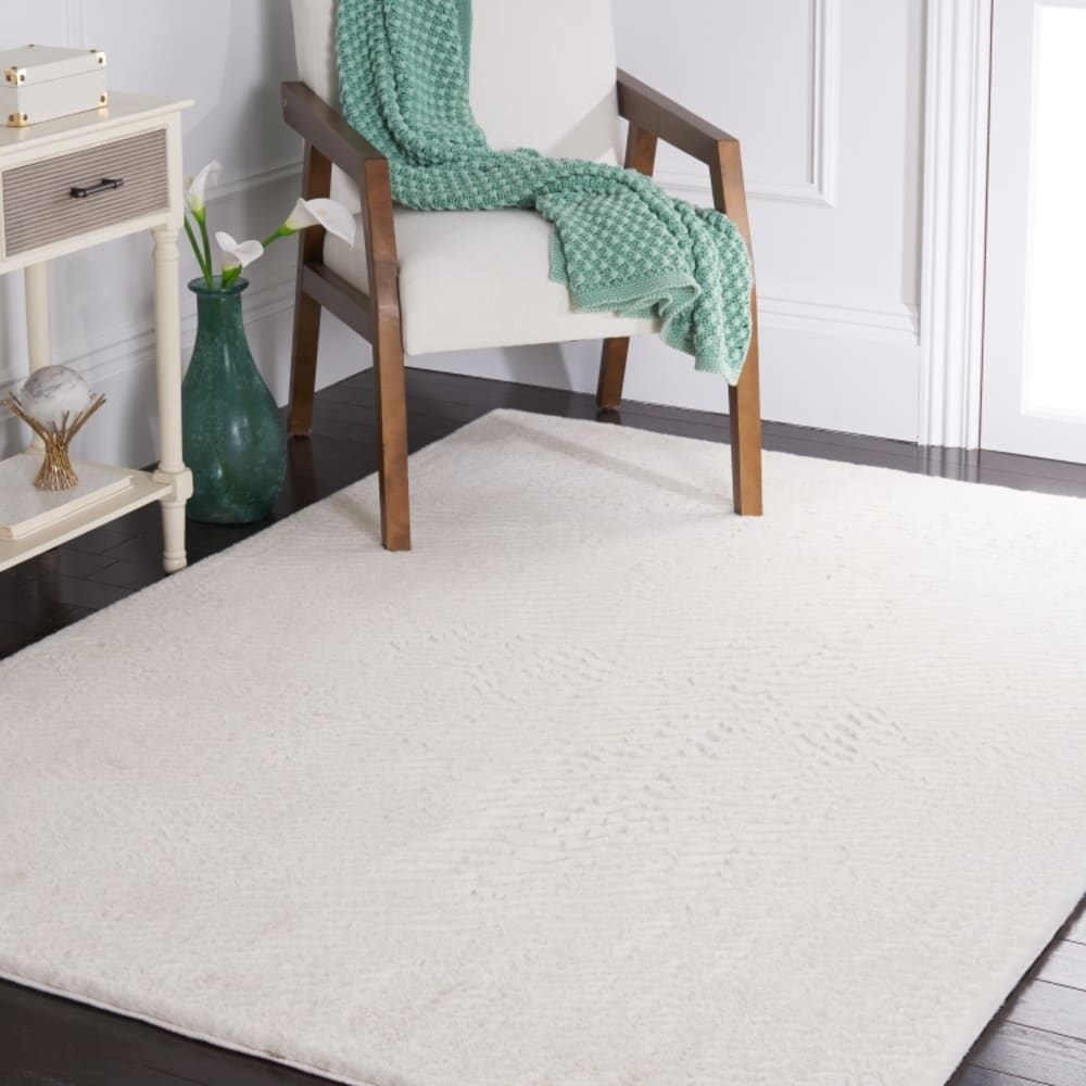 Tapis polyester off white 183 x 274 cm