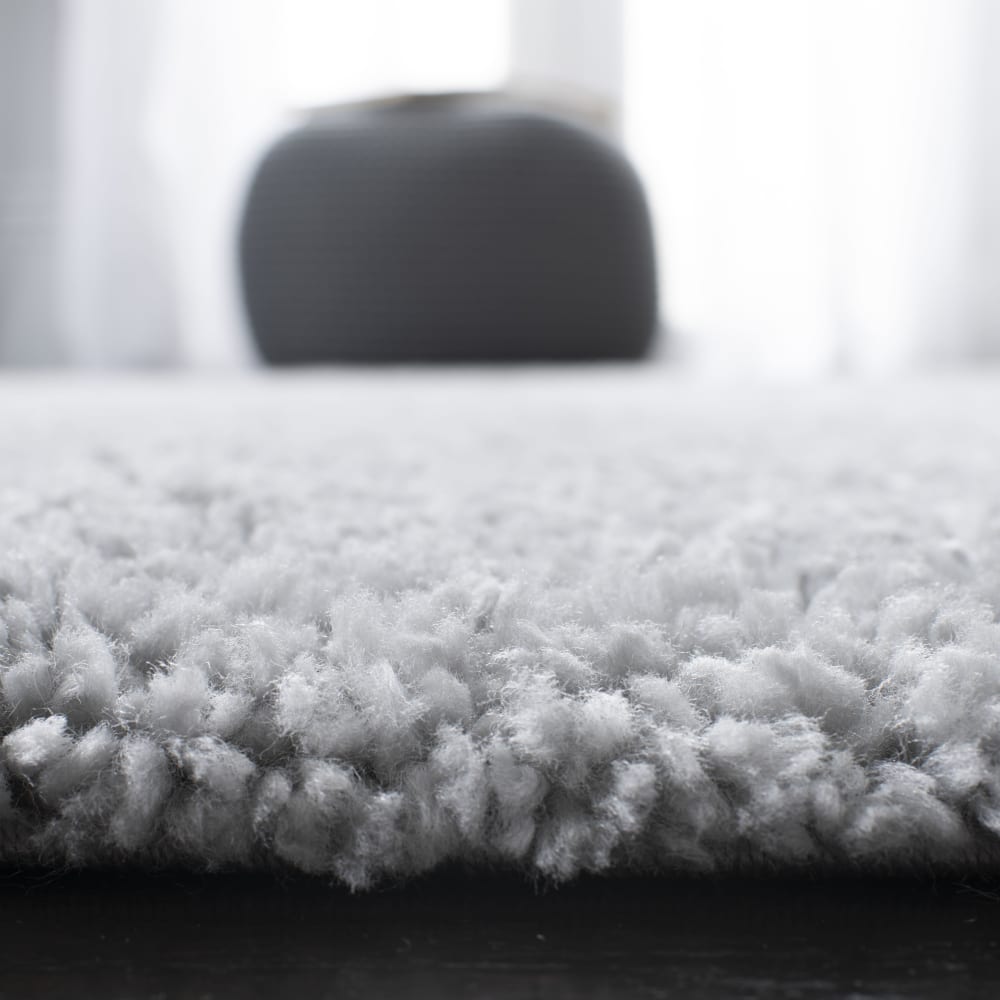 Tapis shag en polypropylène argent, 61 x 91 cm — vue 4