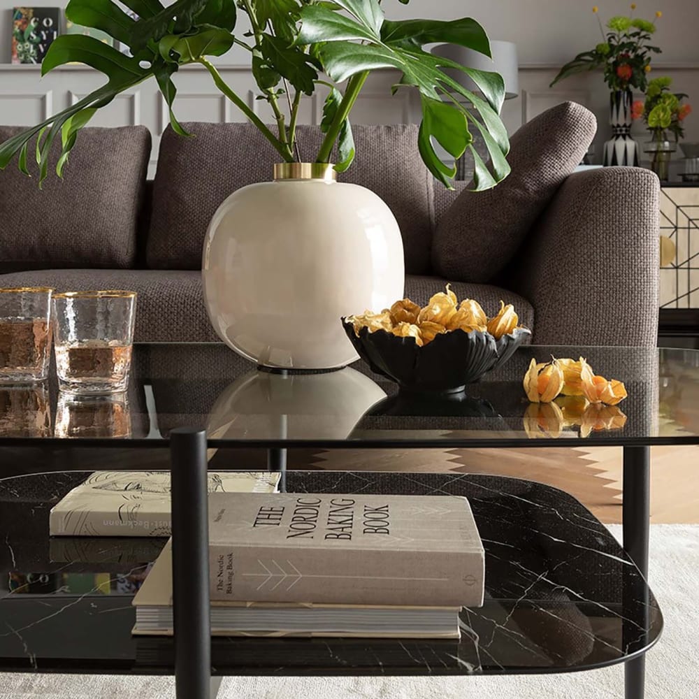 Coupe fleur en polyrésine noire et dorée d20 - Maisons du Monde