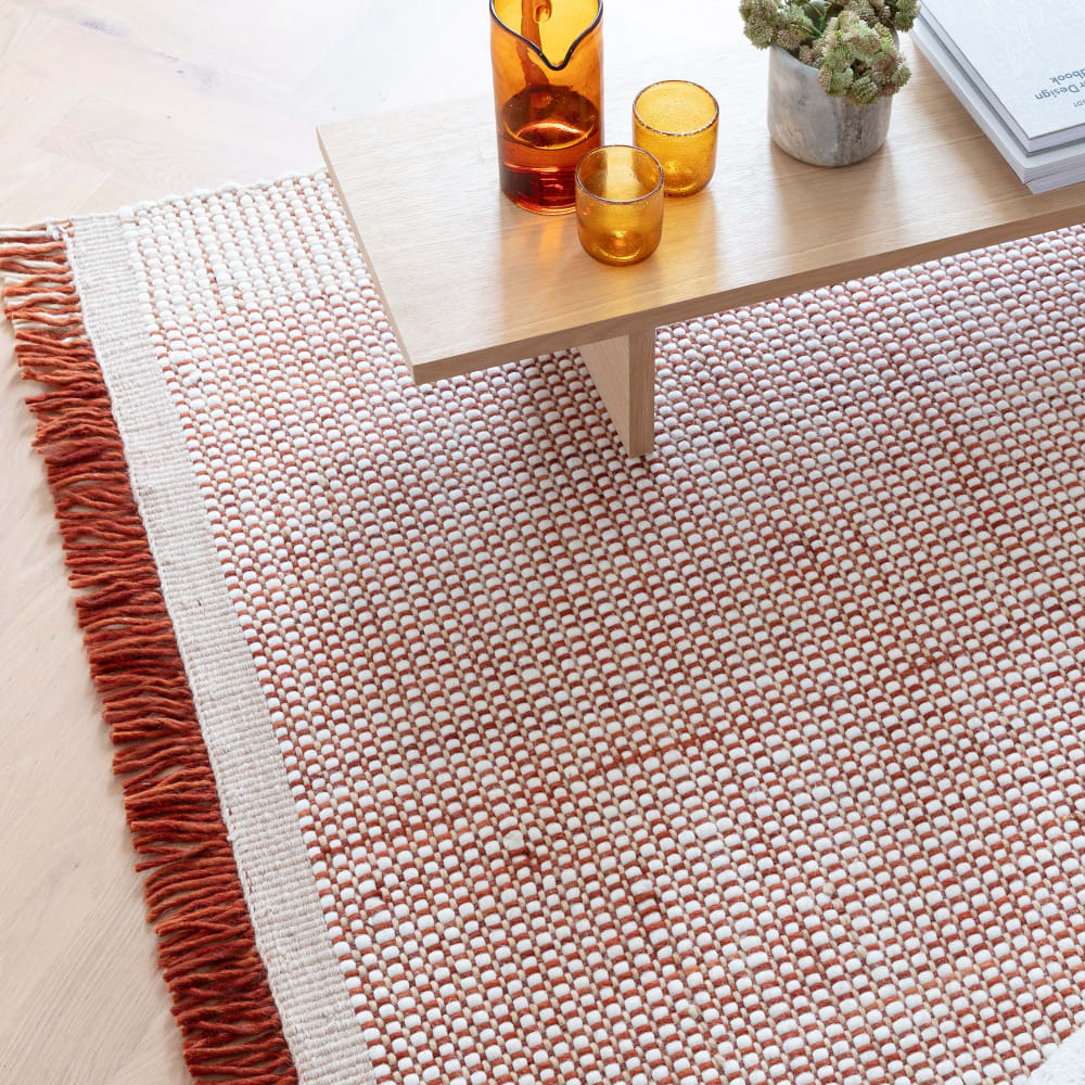 Tapis moderne en laine tissé main rouge 120x170 cm - Maisons du Monde