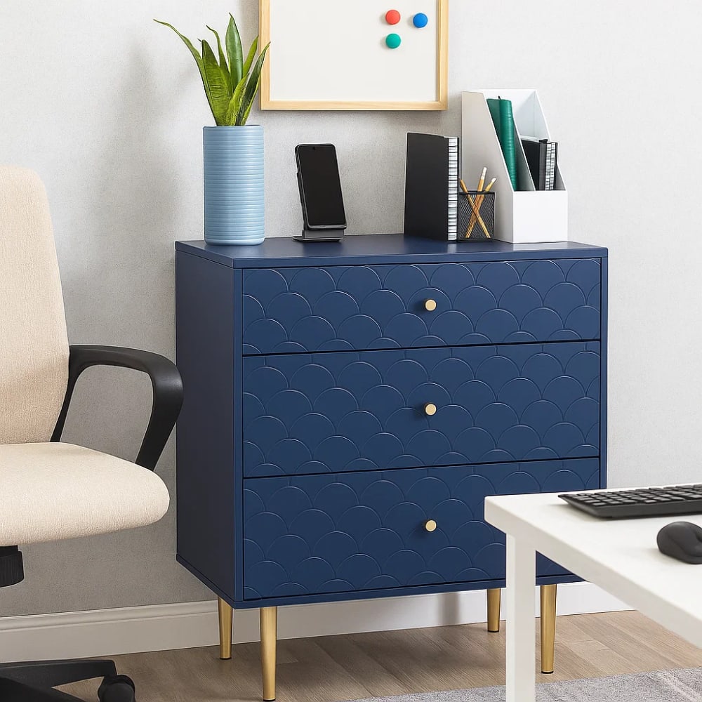 Bibliothèque basse 3 tiroirs bleu marine avec motif sculpté