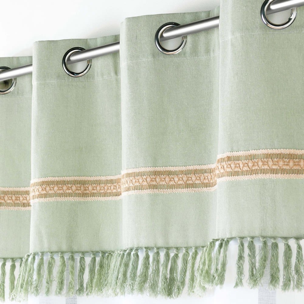 Voilage à œillets en polyester et coton 140x240 cm coloris sauge - Maisons du Monde