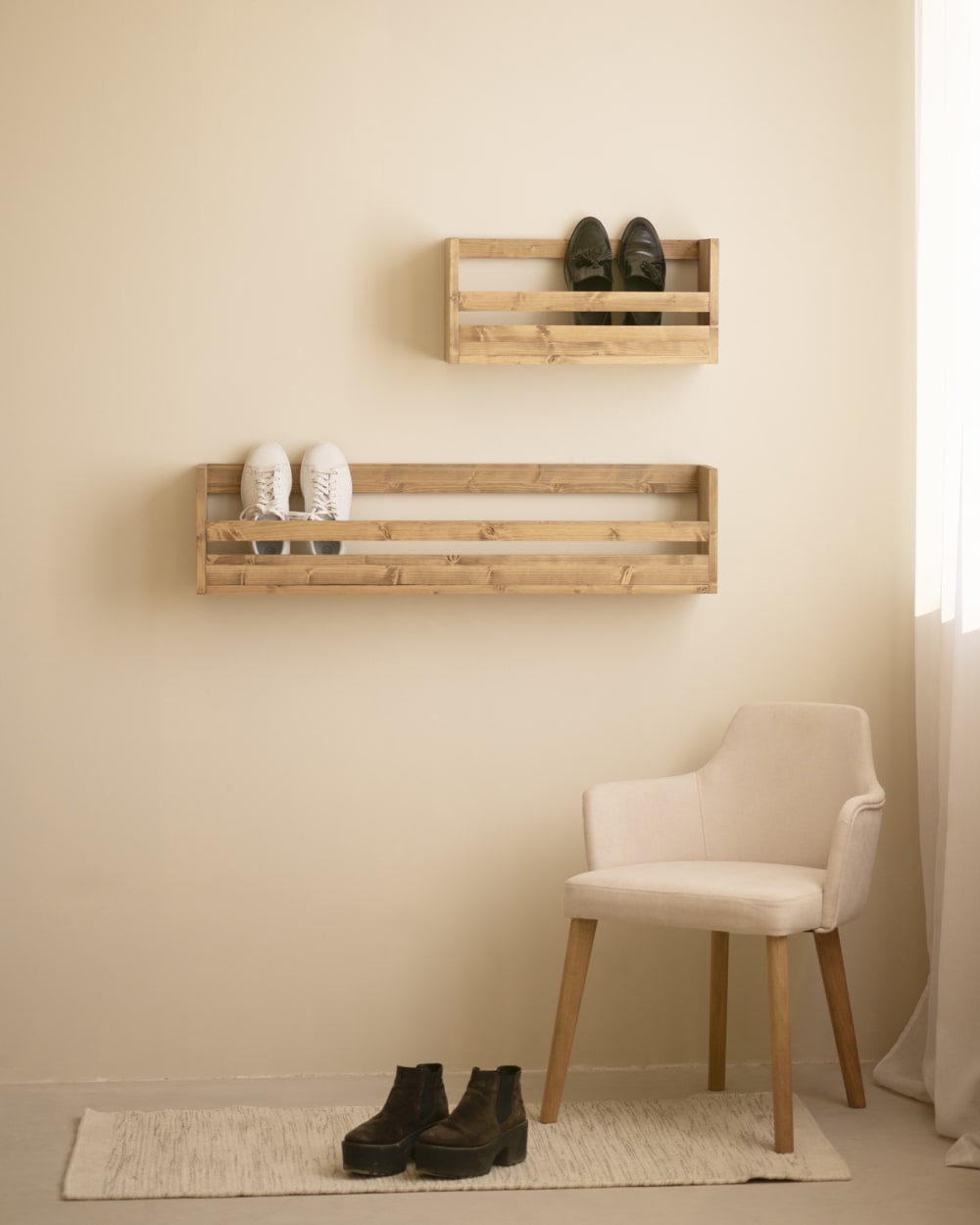Étagère à chaussures en bois de sapin ton vieilli 103,5x25cm