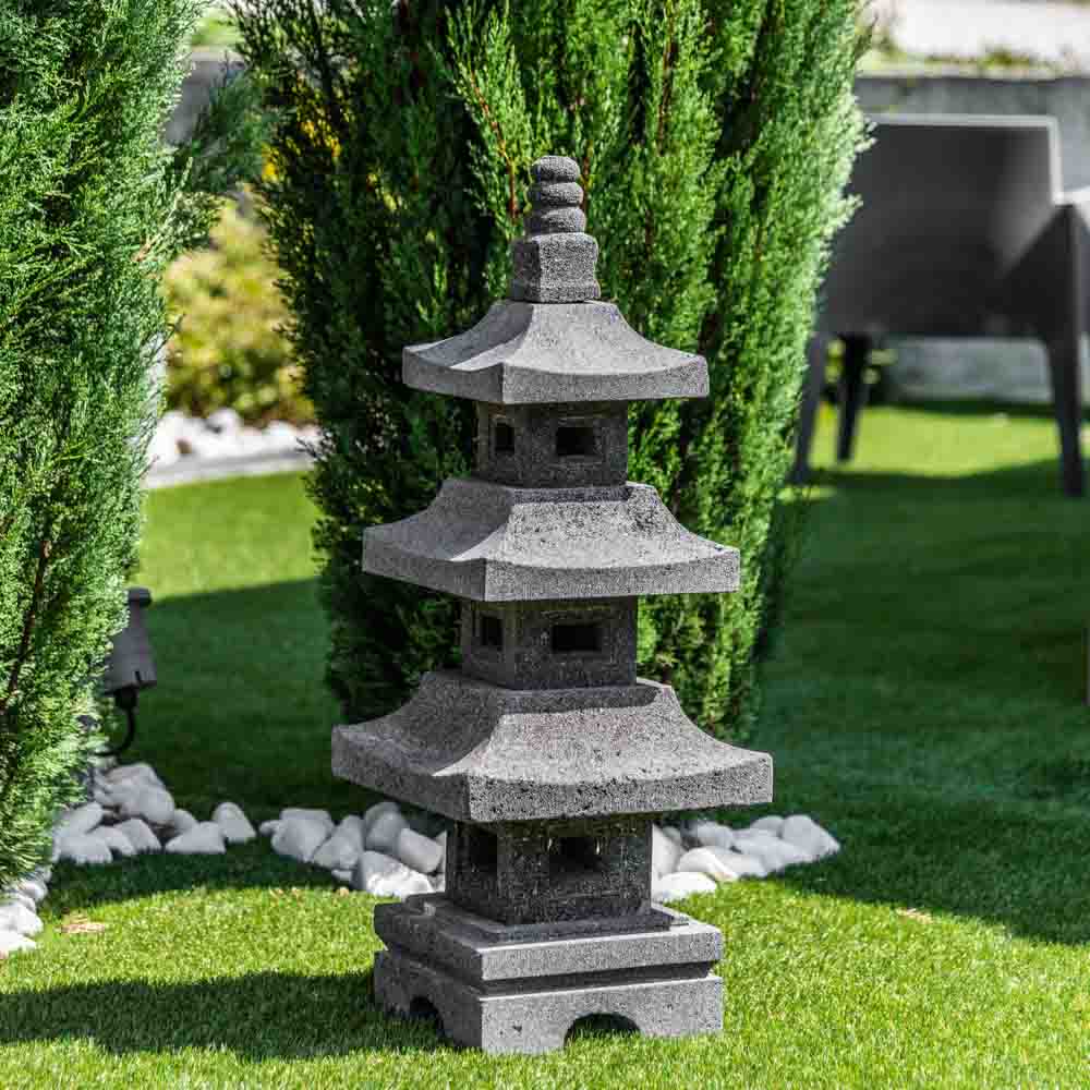 Lanterne japonaise pagode en pierre de lave de 80 cm
