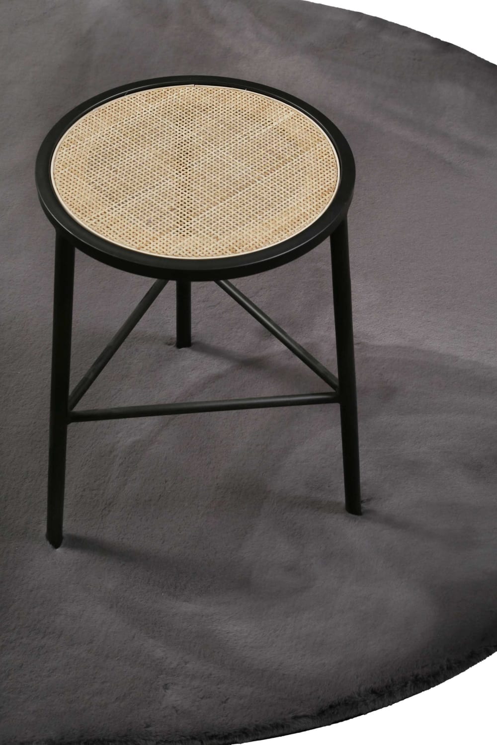 Tapis effet peau de lapin doux tufté gris pour salon, chambre 150 rd. — vue 3