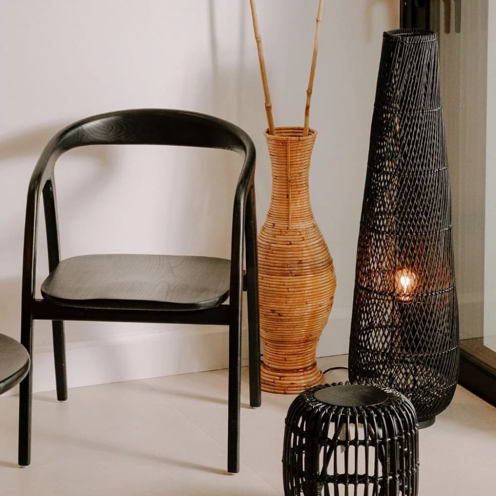 Lampadaire noir en rotin 28x100 — vue 3