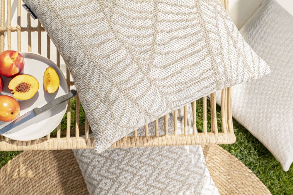 Housse de coussin jacquard extérieur motif végétal 45x45 - Maisons du Monde