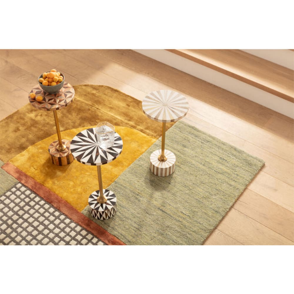 Table d'appoint marron et blanche en effet bois et acier doré - Maisons du Monde