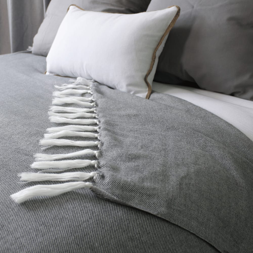 Couverture en jacquard gris galet 180x220 cm - Maisons du Monde