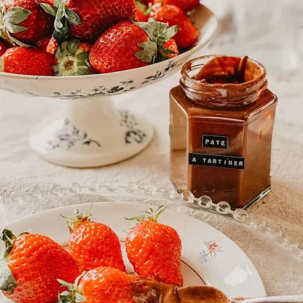 Lot de 12 pots à confiture en verre 195 mL avec couvercles noir - Maisons du Monde