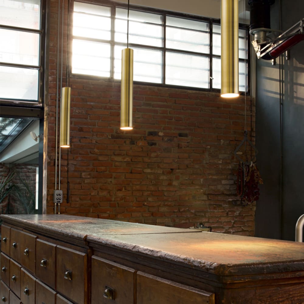 Suspension design tube en laiton bruni