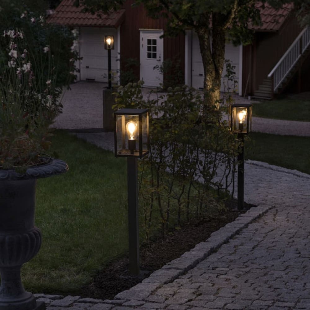 Borne de jardin noire hauteur 1m - Maisons du Monde