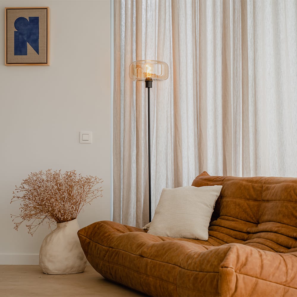 Lampadaire en verre beige — vue 3