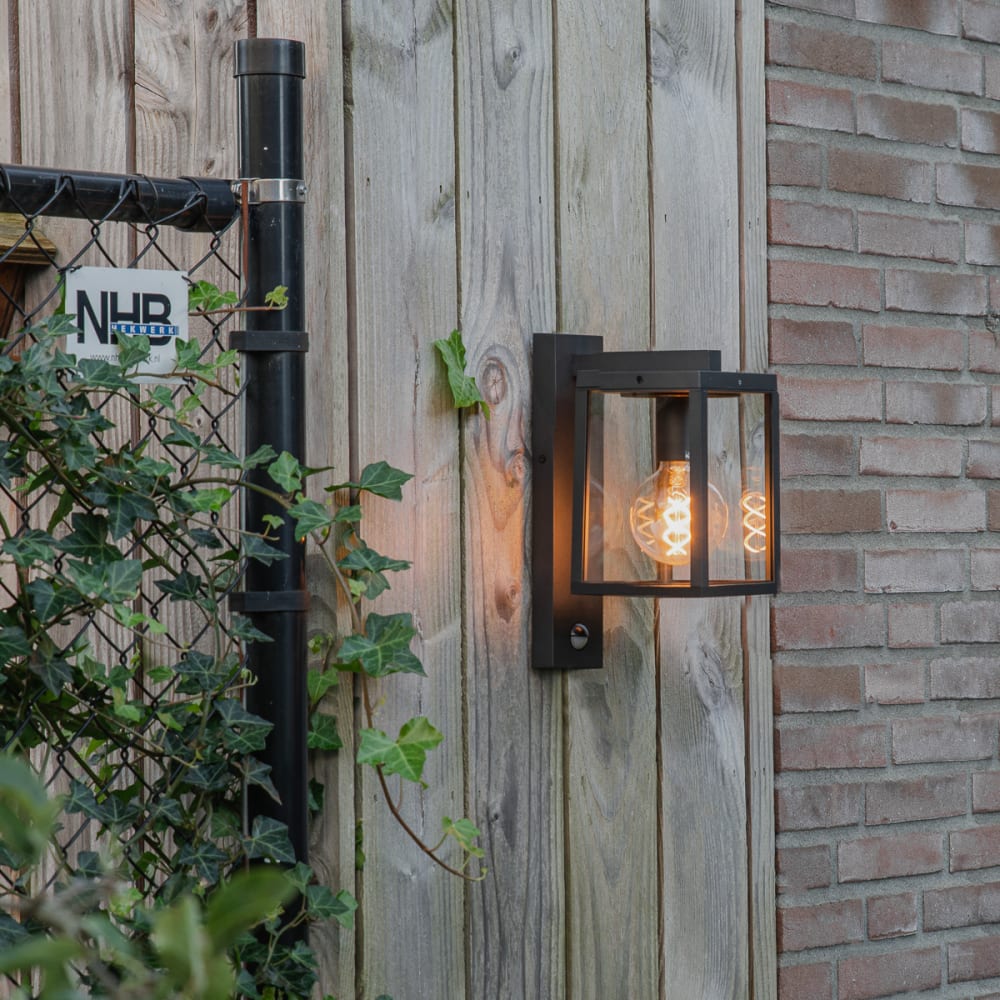 Lampe à détecteur extérieur en aluminium noir - Maisons du Monde