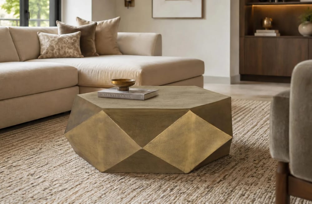 Table basse hexagonale en métal doré - Maisons du Monde