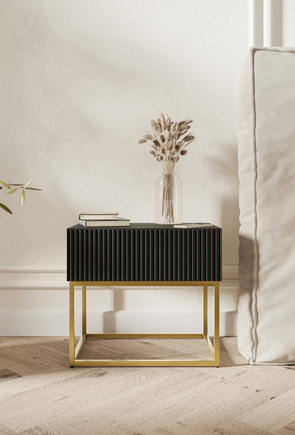 Table de chevet noire avec pieds dorés 50x36 cm