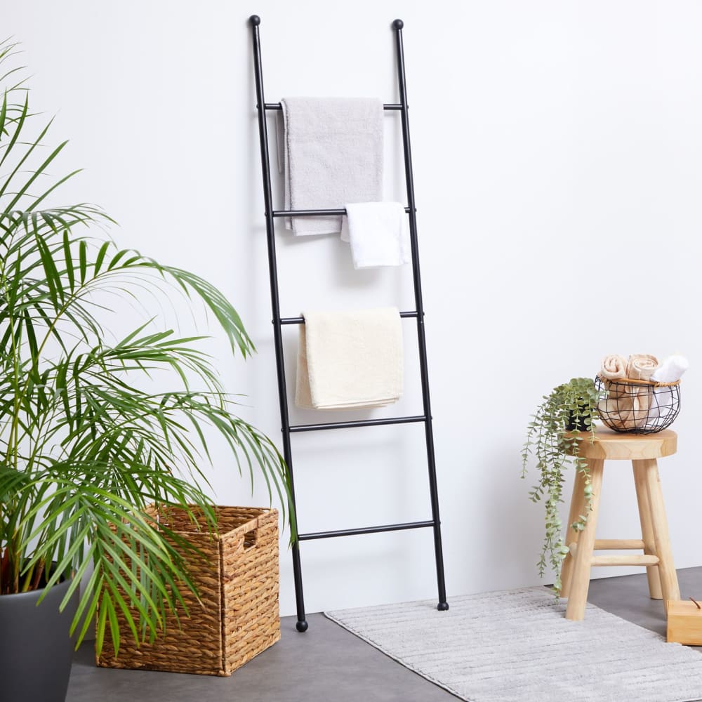 Echelle porte-serviettes 5 barreaux en métal noir - Maisons du Monde