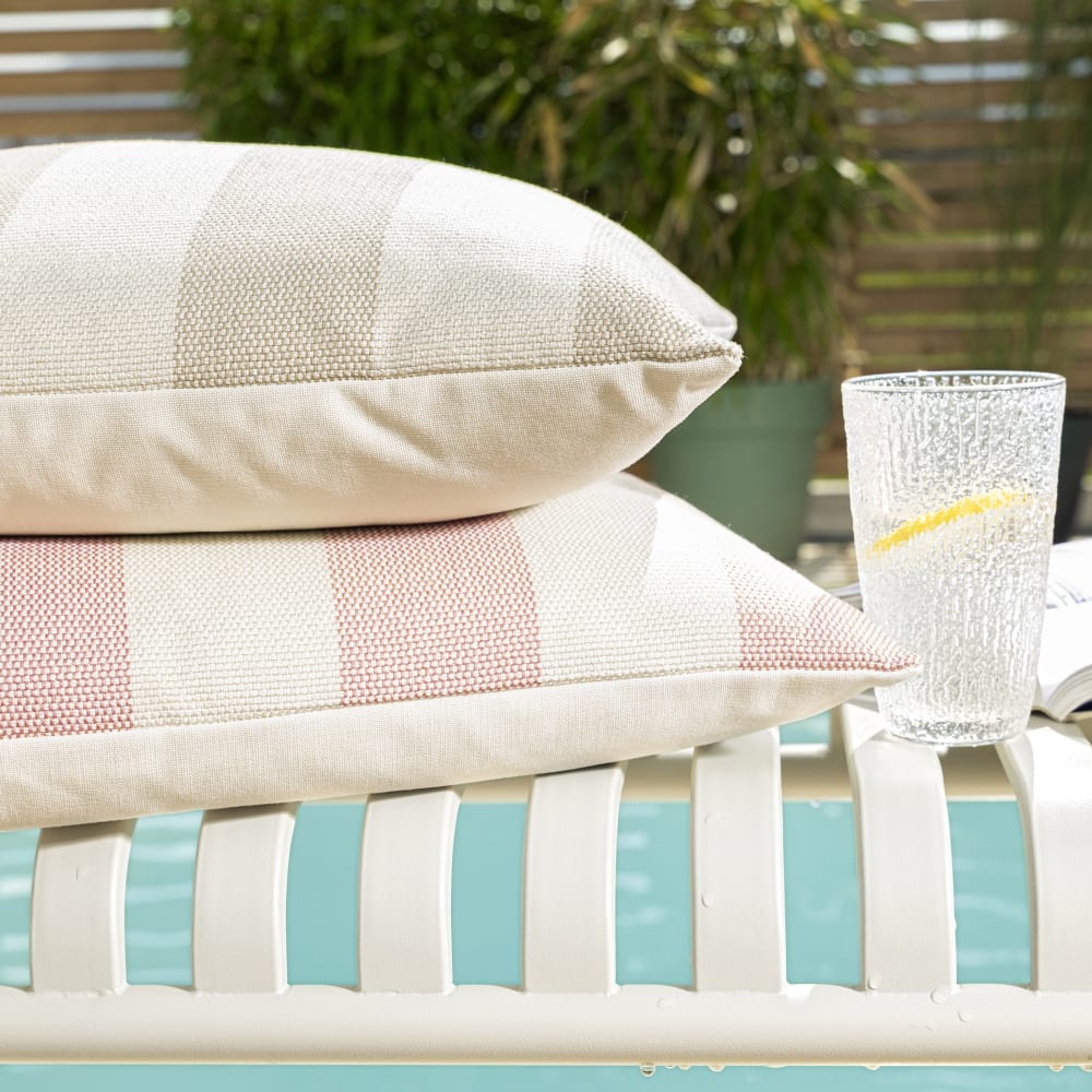 Housses de coussin d'extérieur rayées sable -lot de 2 - 40x40 - Maisons du Monde
