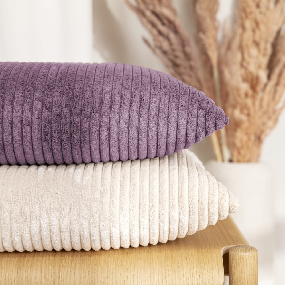 Housse de coussin gros velours cotelé mauve 60x60 cm - Maisons du Monde