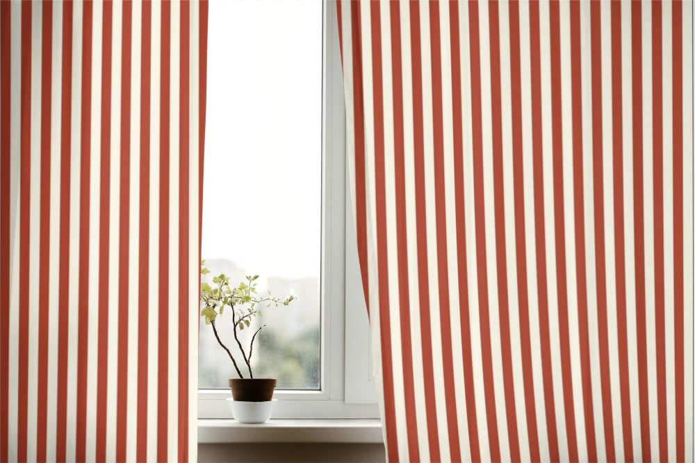 Rideau en coton imprimé rayures rouges 250x140 — vue 4