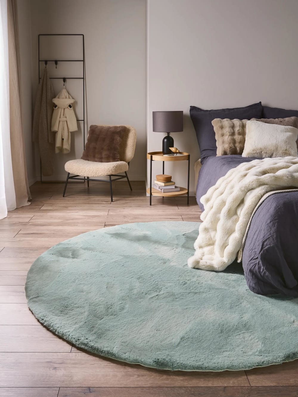 Tapis de fausse fourrure menthe D 80 rond — vue 3