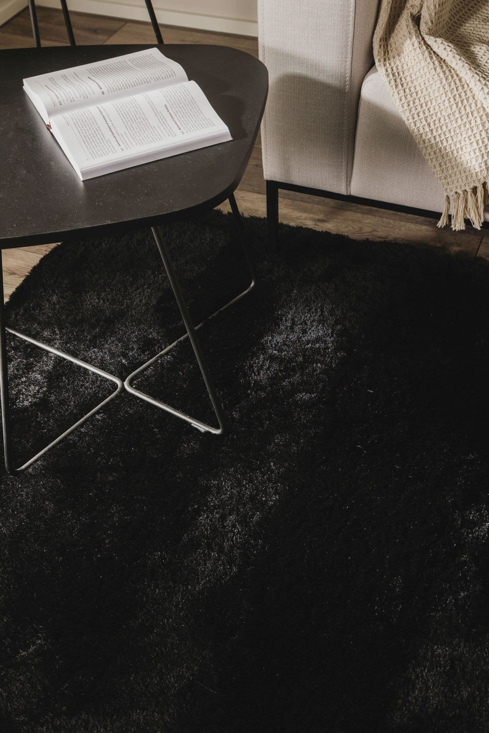 Tapis à poils longs noir 140x200 — vue 4
