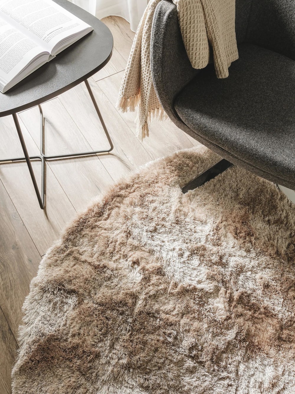 Tapis à poils longs marron clair D 200 rond — vue 4