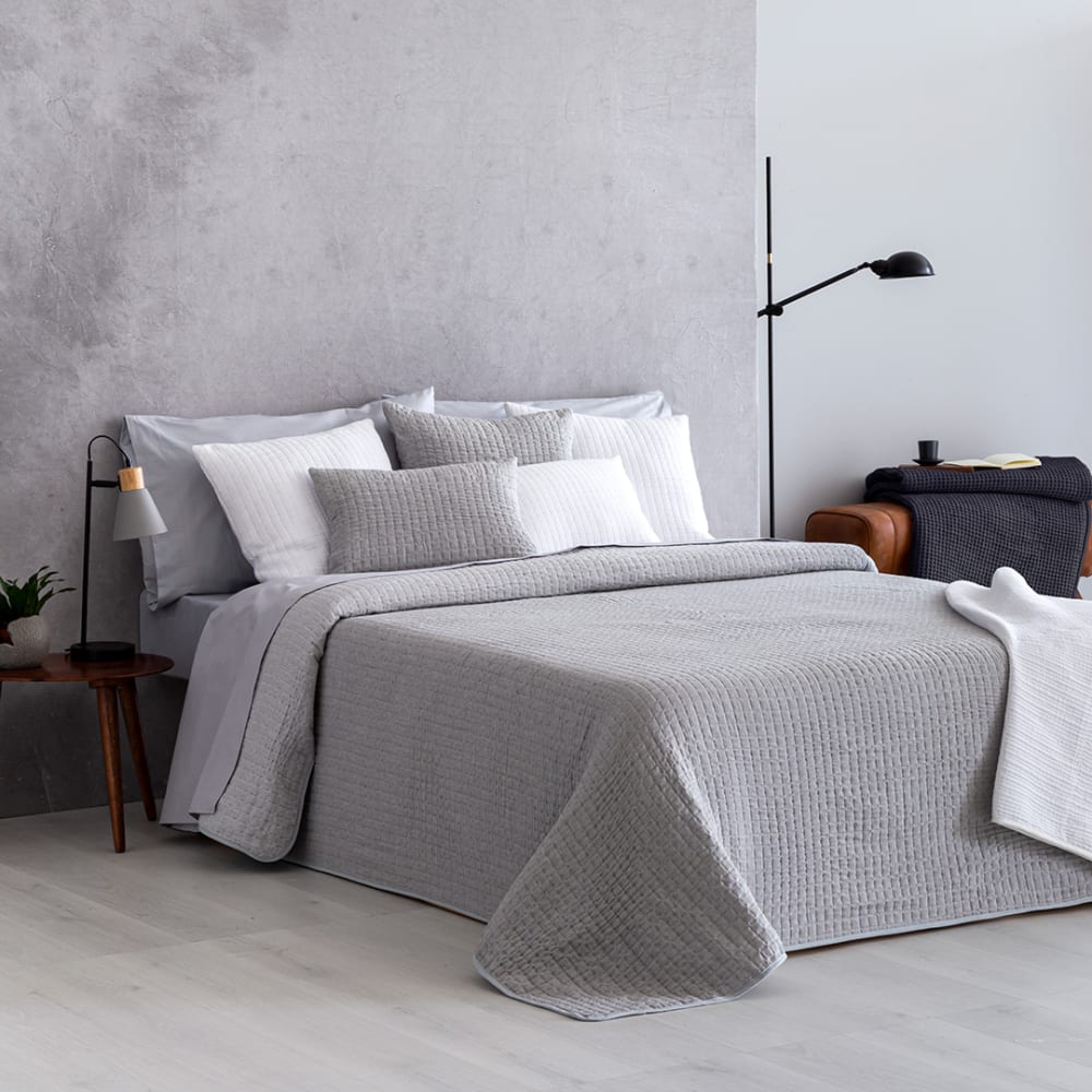 Couvre lit gris 250x270 cm