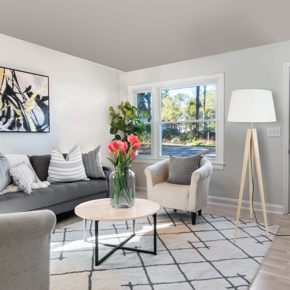 Lampadaire bois naturel abat-jour ecrú