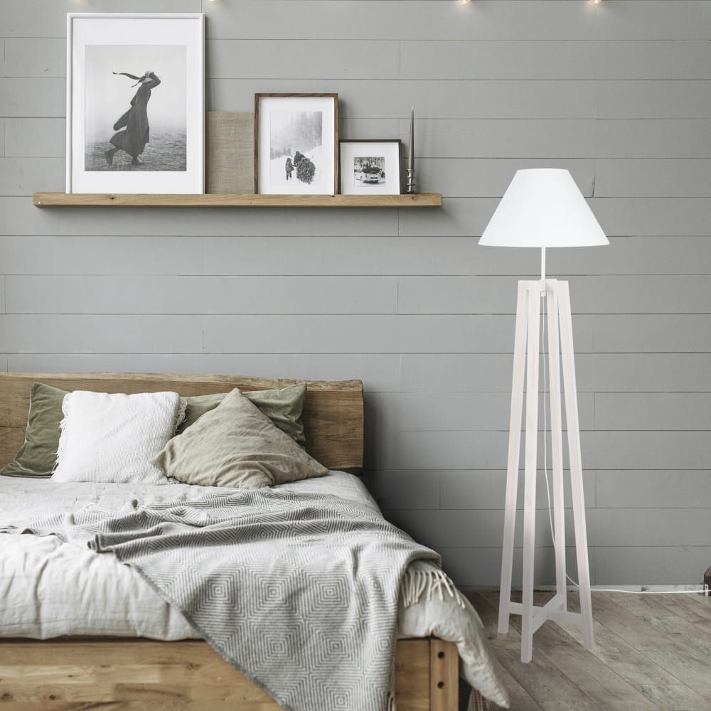 Lampadaire bois blanc abat-jour blanc - Maisons du Monde