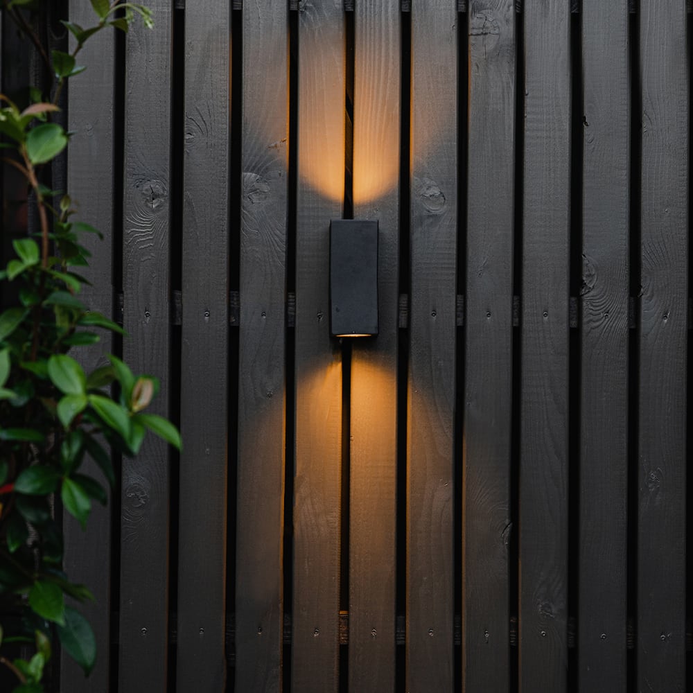 Applique extérieur en aluminium noir - Maisons du Monde