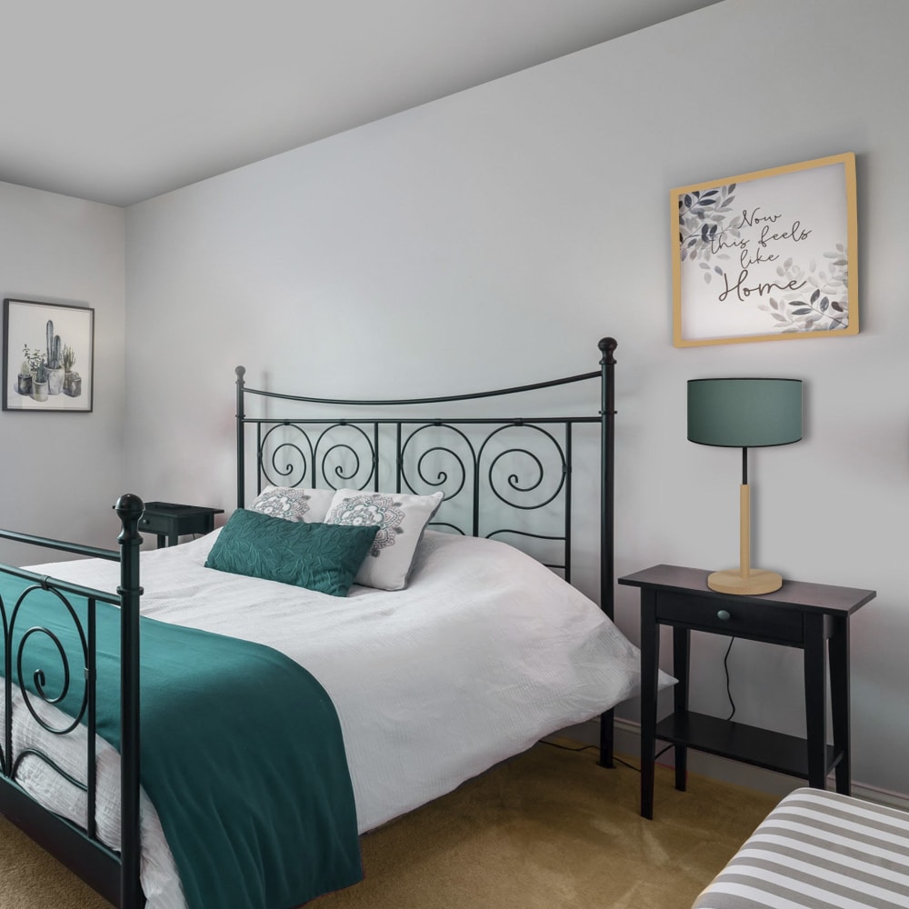Lampe de table bois naturel abat-jour tissu vert — vue 3