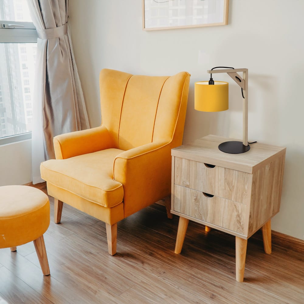 Lampe de table métal et bois naturel abat-jour jaune — vue 3