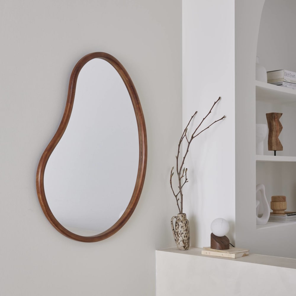 Miroir organique noyer en bois de sapin 95cm - Maisons du Monde