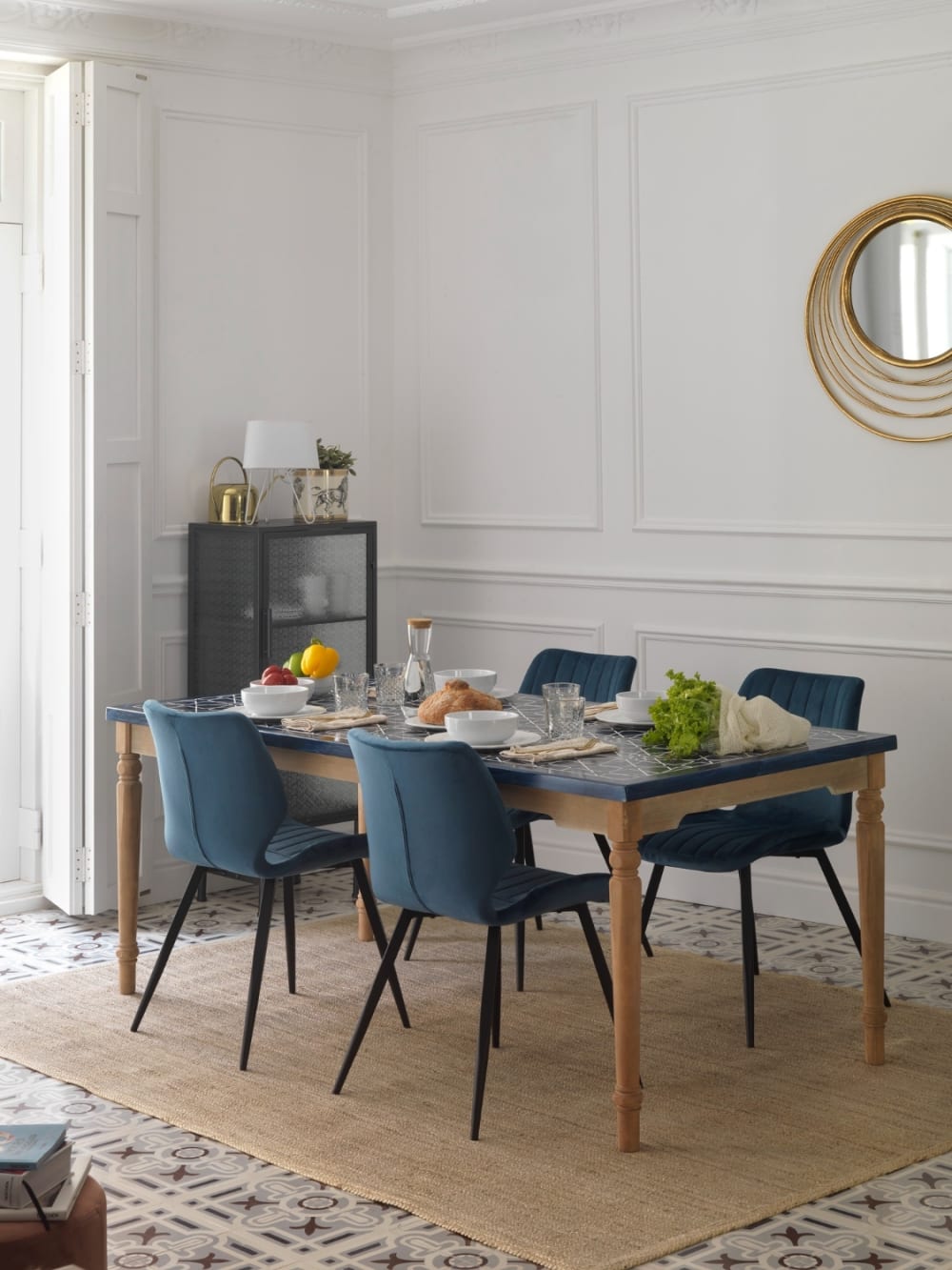 Lot de 2 chaises tapissées bleues pieds métalliques noirs