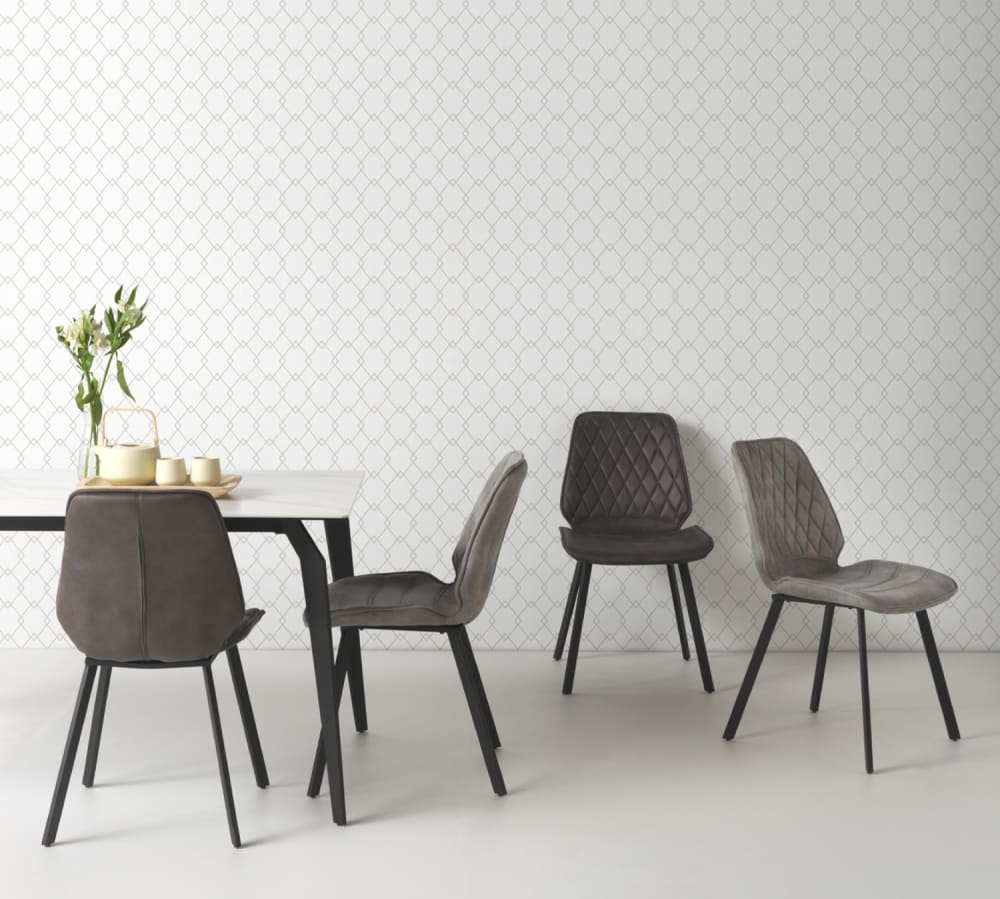 Lot de 2 chaises tapissées gris clair avec pieds métalliques noirs