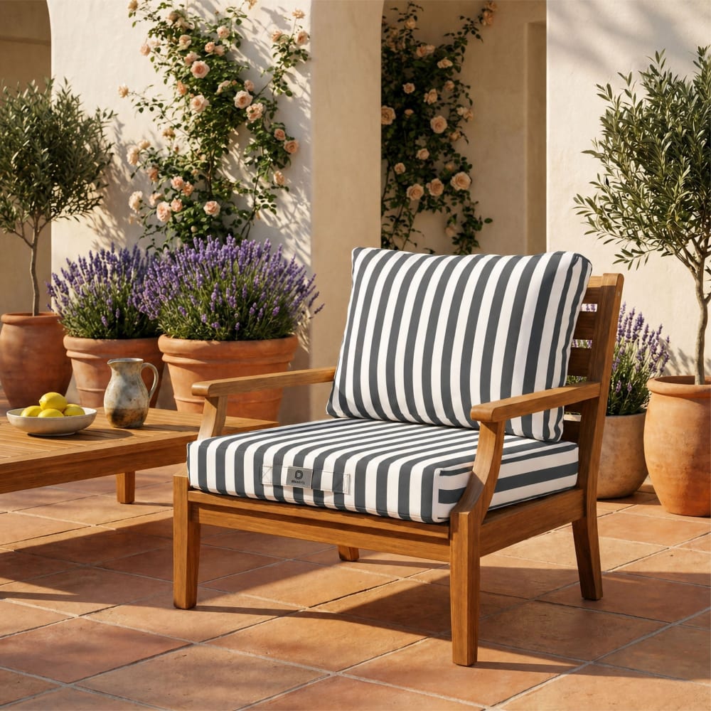 Coussins pour salon de jardin déhoussable 60x60cm rayure gris foncé - Maisons du Monde