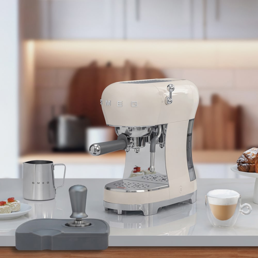 Machine à expresso vintage crème smeg - Maisons du Monde