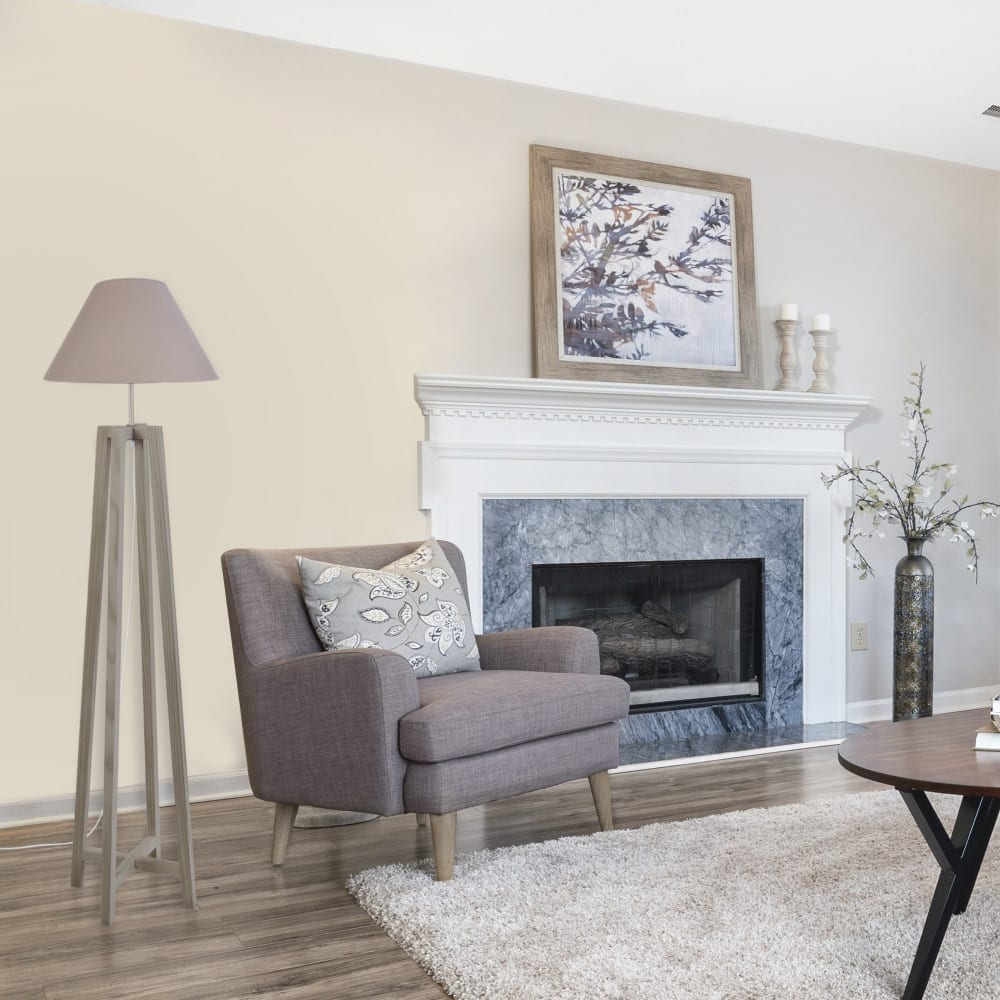 Lampadaire bois taupe abat-jour taupe