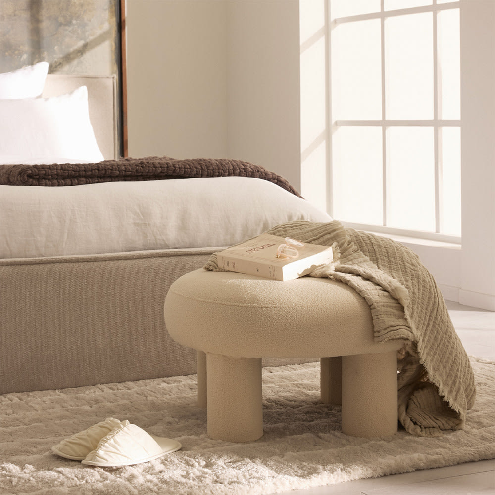 Tabouret rond xl en tissu bouclette ø60cm - crème - Maisons du Monde