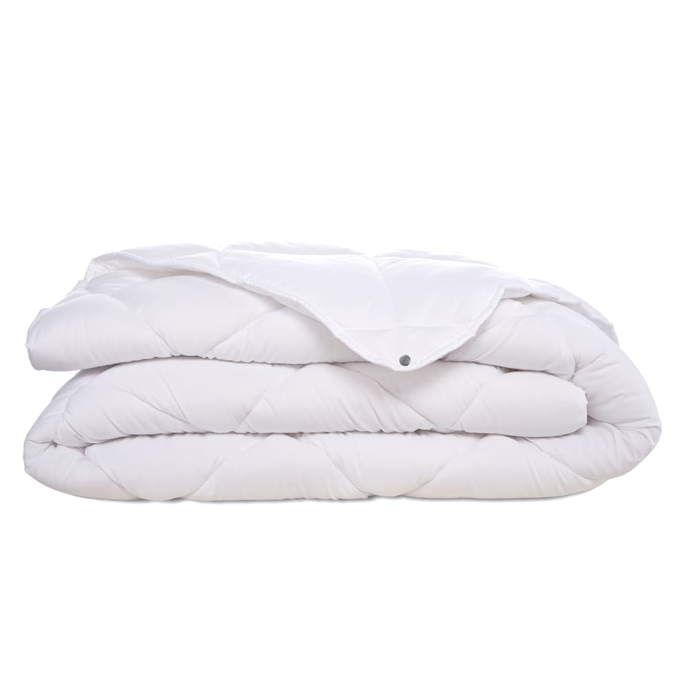 Couette toutes saisons 120 + 250 gr 100% Microfibre Blanc 115x145 cm Couette toutes saisons 120 + 250 gr 100% Microfibre Blanc 115x145 cm