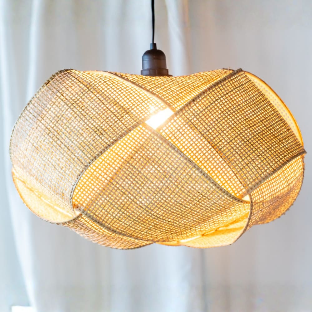 Suspension en cannage 32x44x28 — vue 3