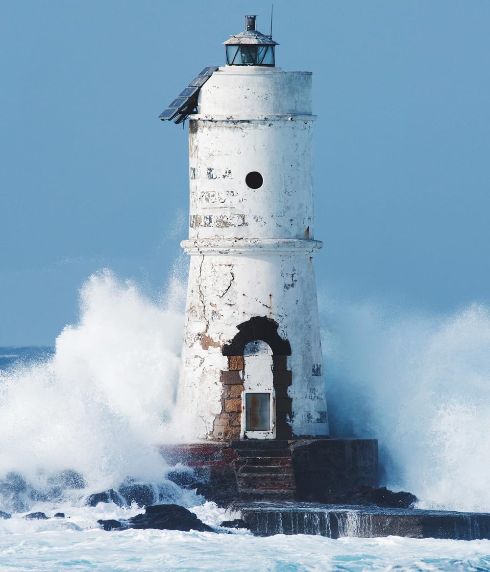 Fond de hotte décorative, phare blanc bleu,blanc 60x70  cm