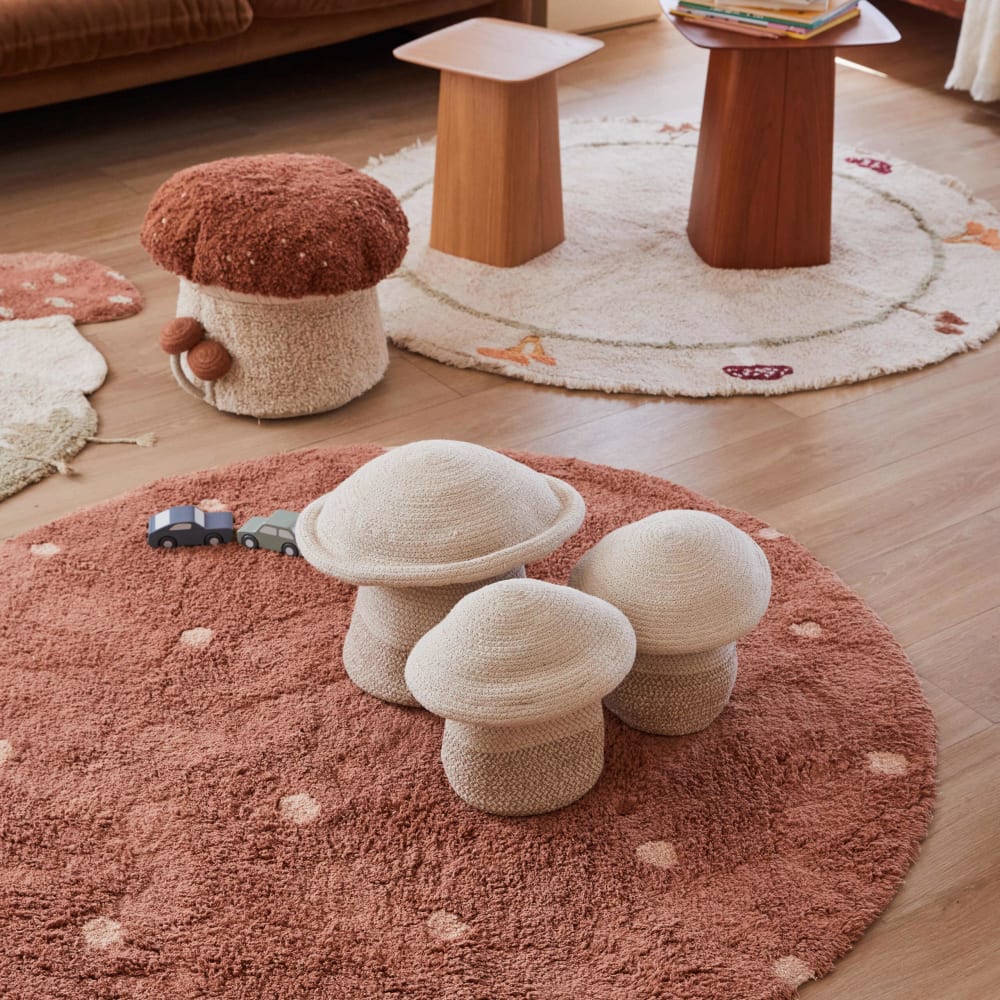 Tapis lavable rond à pois châtaigne — vue 3