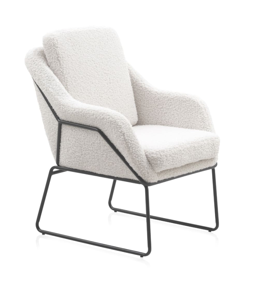 Fauteuil tapissé blanc, pieds en métal noir