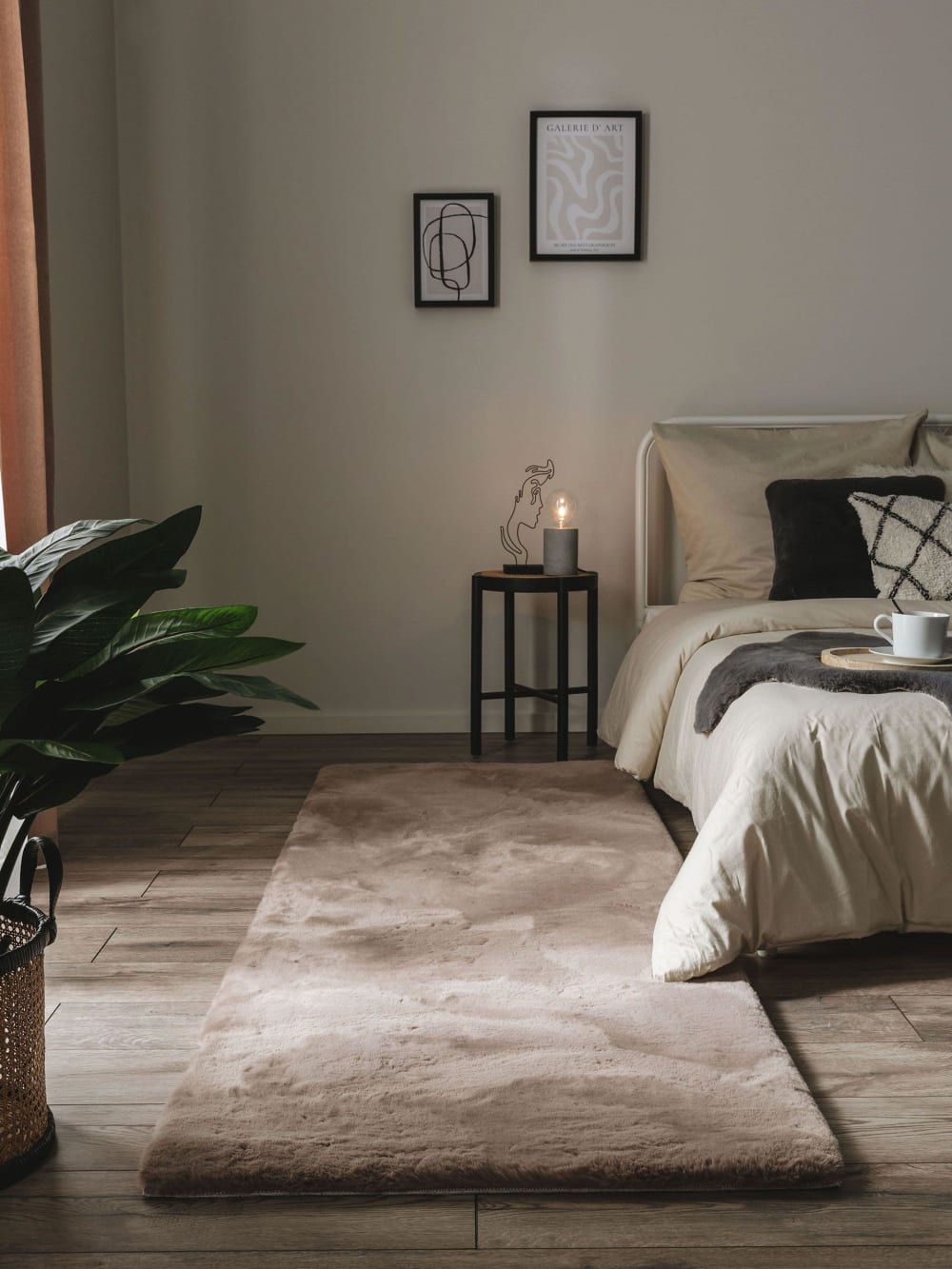 Tapis de fausse fourrure taupe 80x240 — vue 3