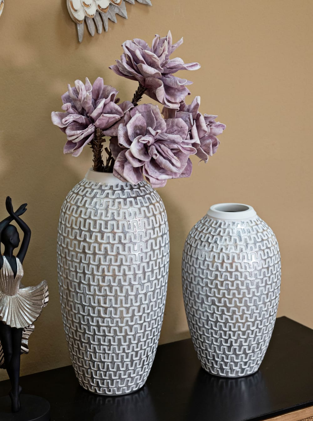 Graue Harzvase mit geometrischen Verzierungen Ø 21 x 43 cm -