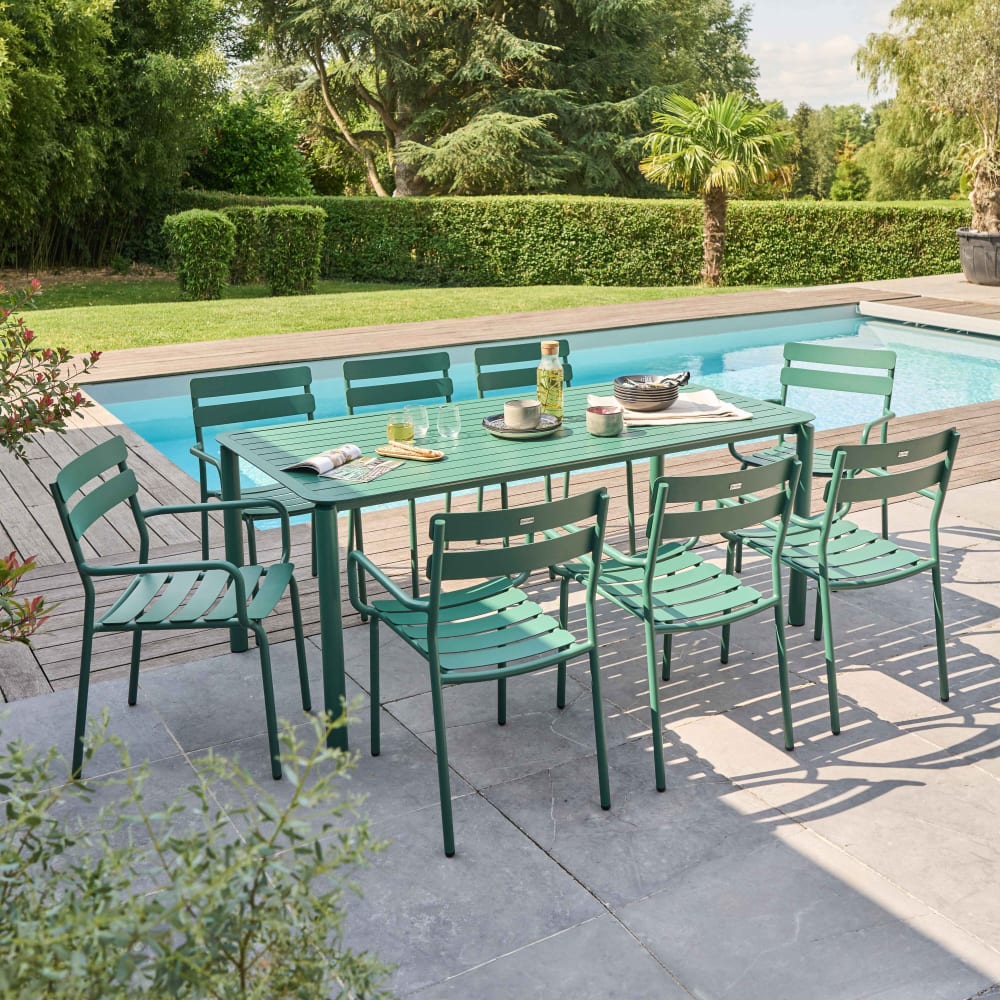 Ensemble table de jardin et 8 fauteuils vert foncé - Maisons du Monde
